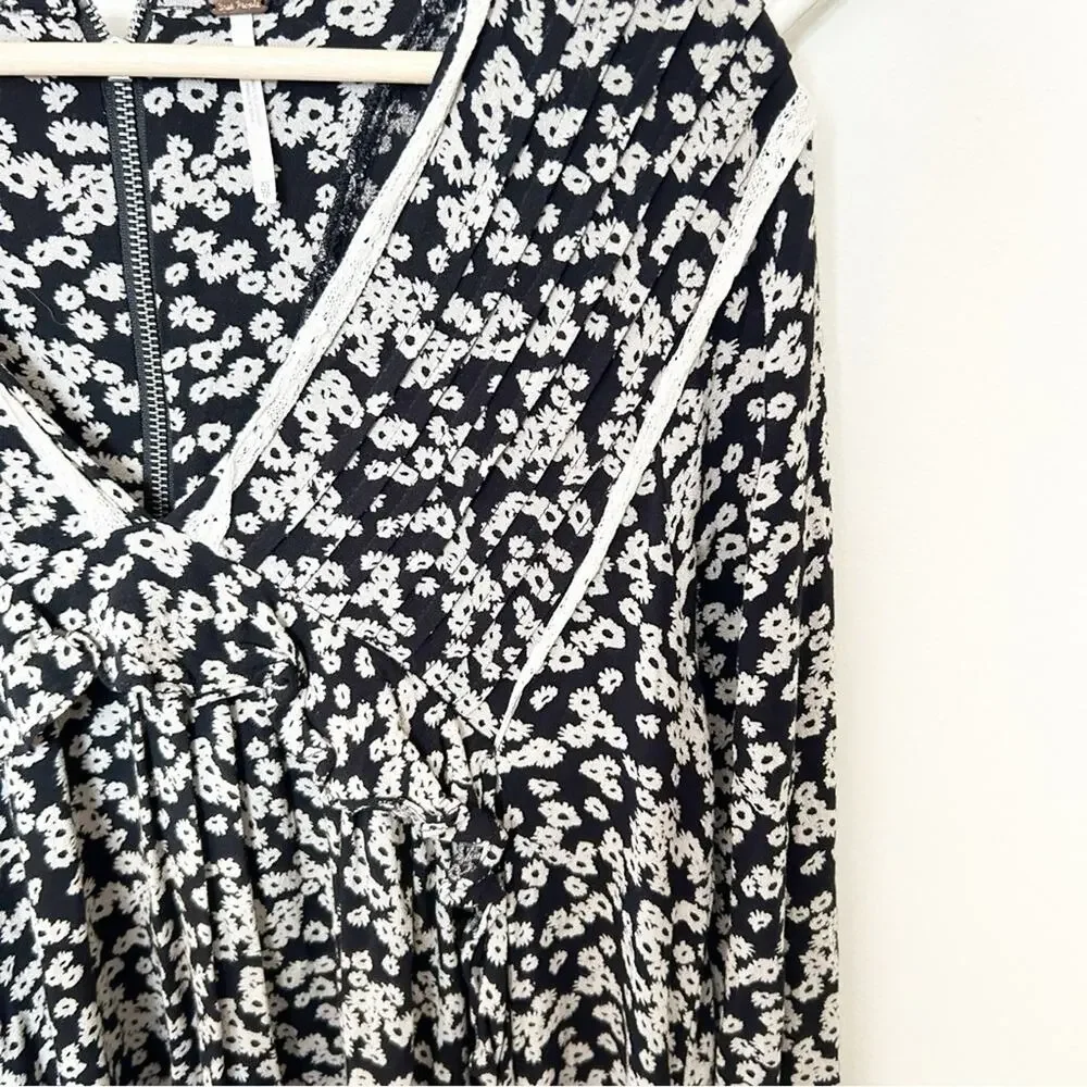 FREE PEOPLE Like You Best Black White Long Sleeve Mini Dress w/ Pockets Size XS